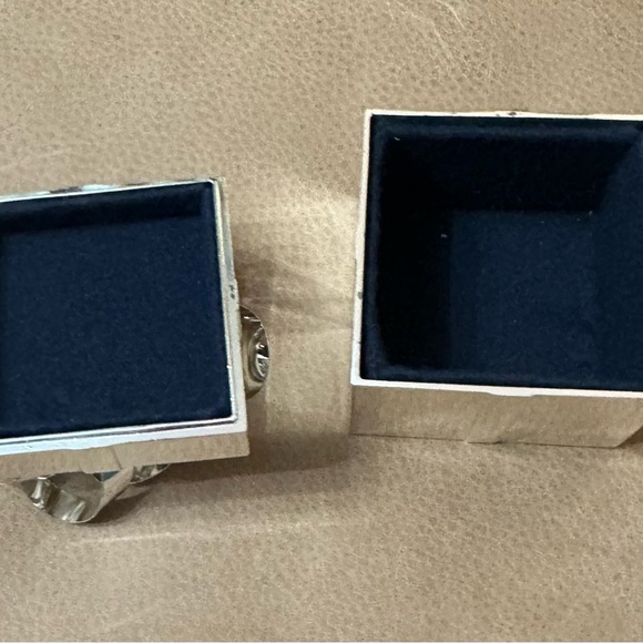 Brass Gift Box Present Christmas Decor / Storage Solid Heavy 3D Opens - Picture 8 of 11